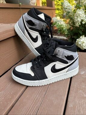 Nike Air Jordan 1 Mid — Black, White & Gray
